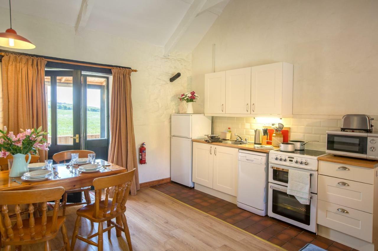 Cwm Connell Coastal Cottages Moylgrove Esterno foto