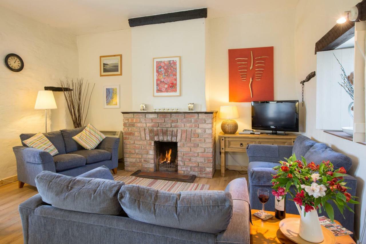 Cwm Connell Coastal Cottages Moylgrove Esterno foto