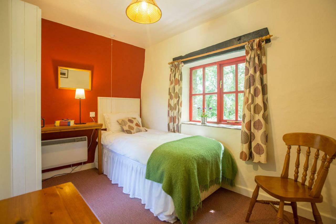 Cwm Connell Coastal Cottages Moylgrove Esterno foto