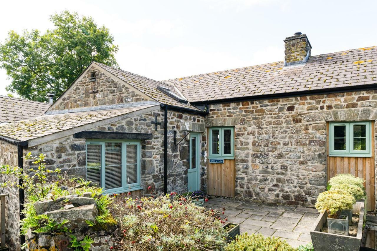 Cwm Connell Coastal Cottages Moylgrove Esterno foto