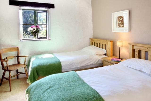 Cwm Connell Coastal Cottages Moylgrove Esterno foto