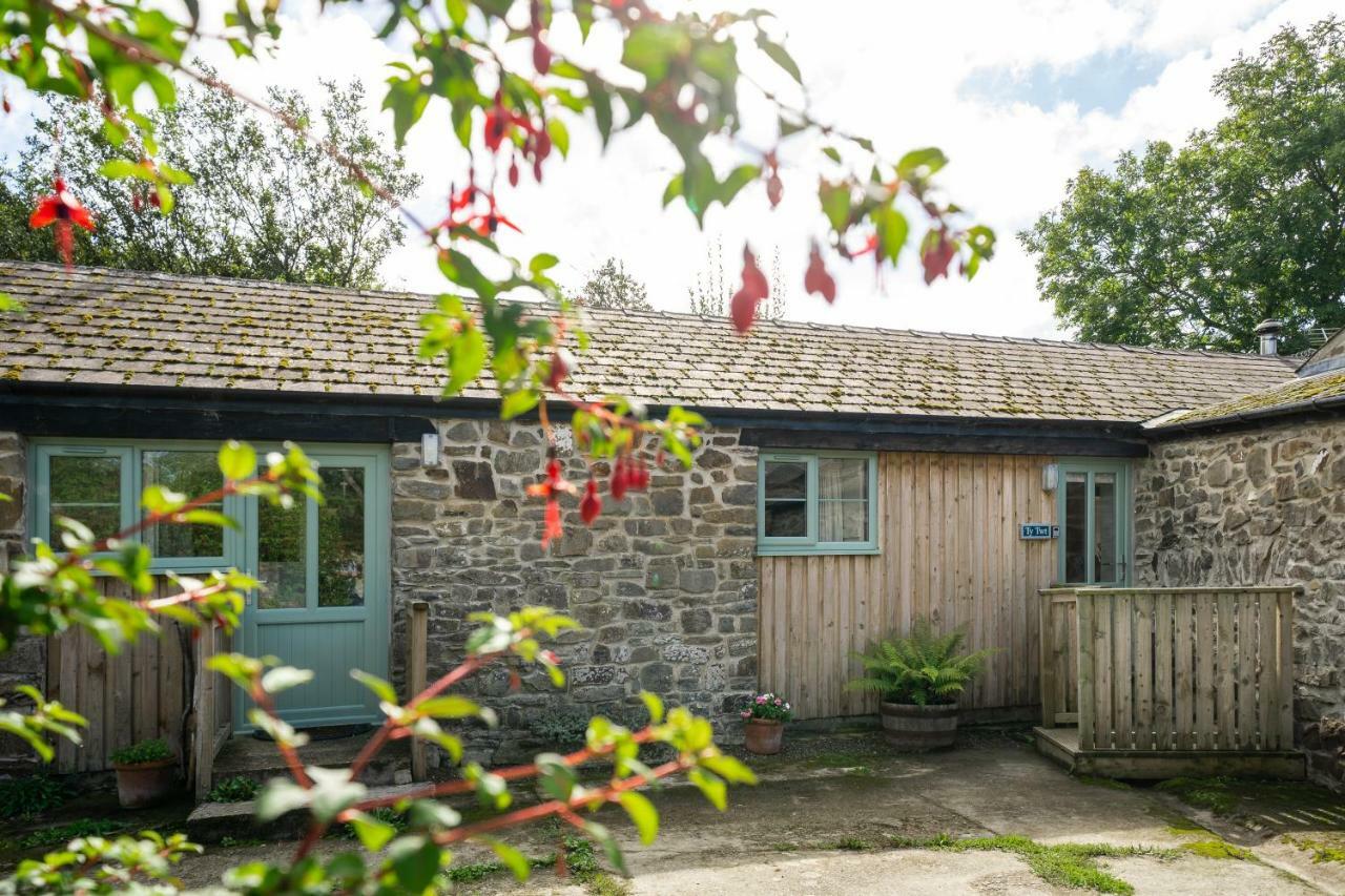 Cwm Connell Coastal Cottages Moylgrove Esterno foto