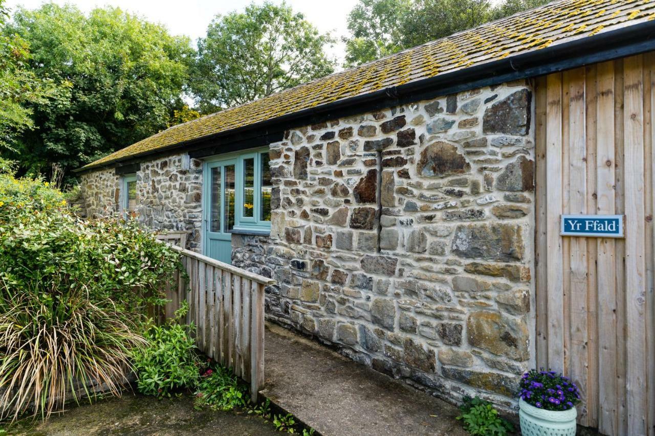 Cwm Connell Coastal Cottages Moylgrove Esterno foto