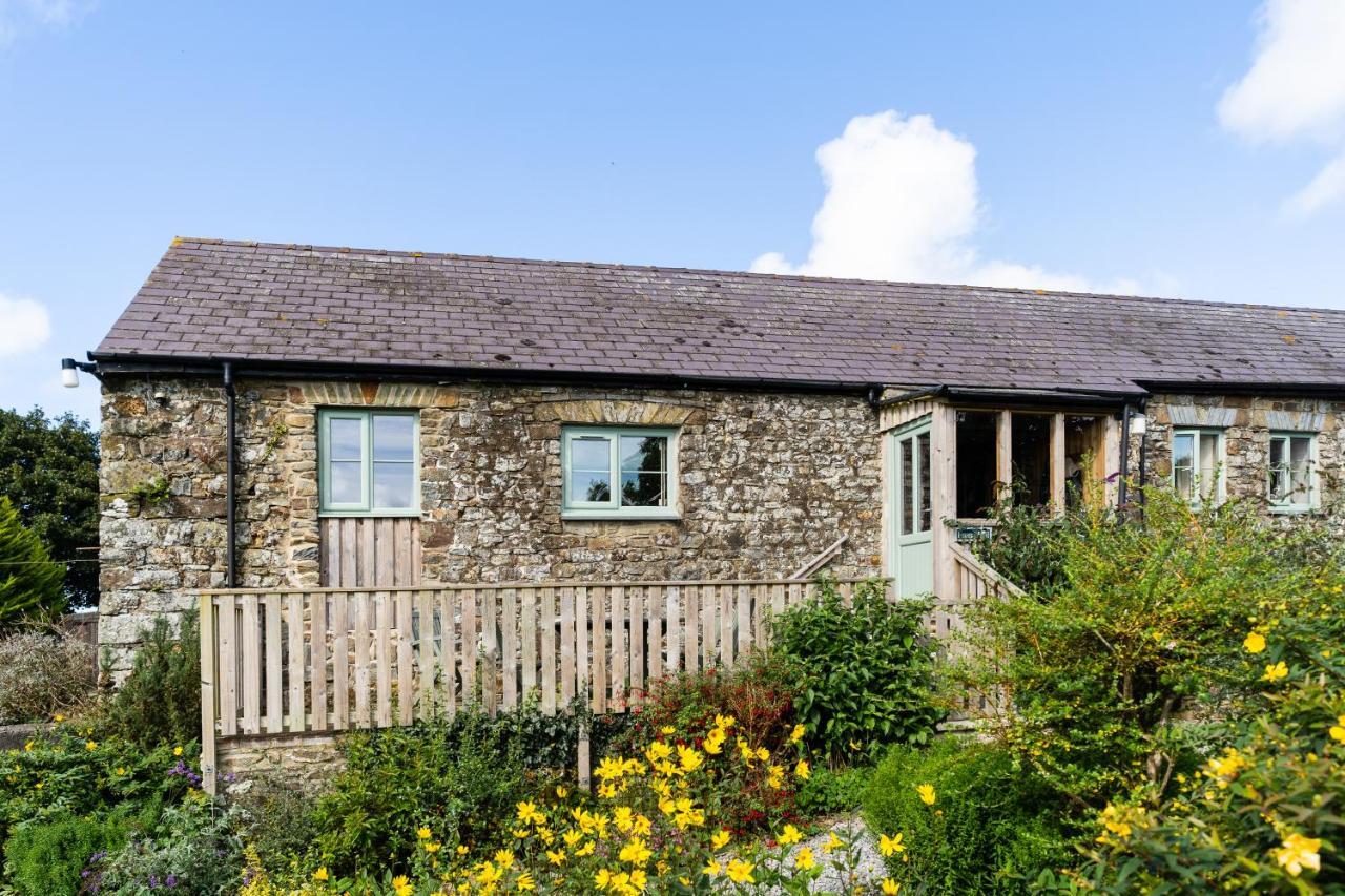 Cwm Connell Coastal Cottages Moylgrove Esterno foto